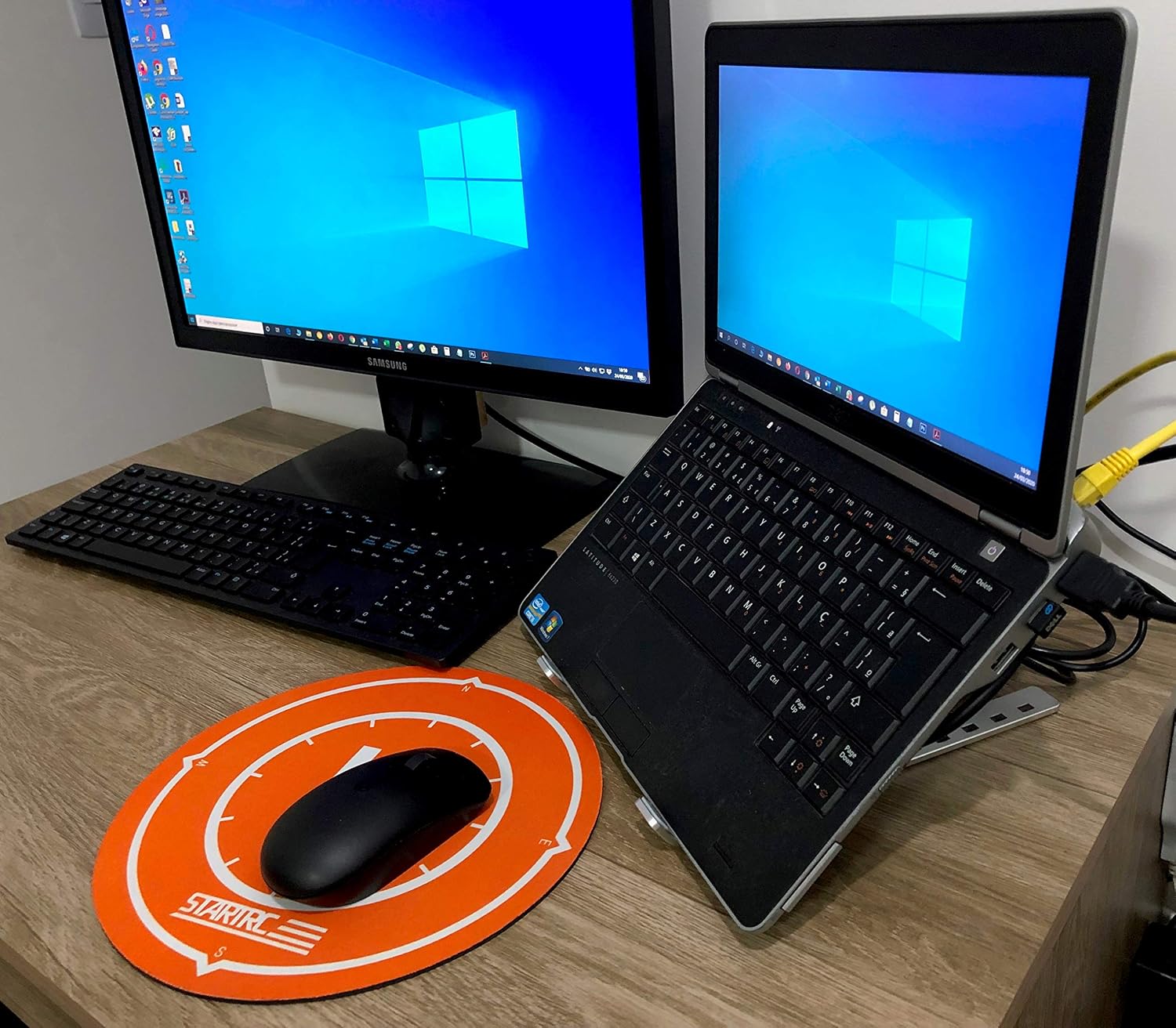 Suporte Para Notebook E MacBook em Alumínio com Altura Ajustável: imagem adicional